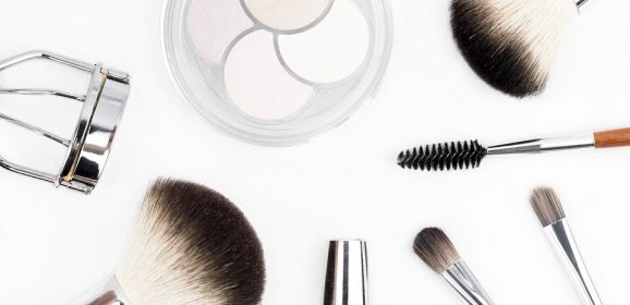 En quoi consiste le maquillage permanent des sourcils ?