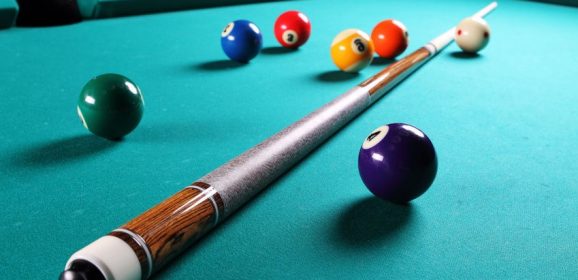 Découvrez les queues de billard de Billards Bréton